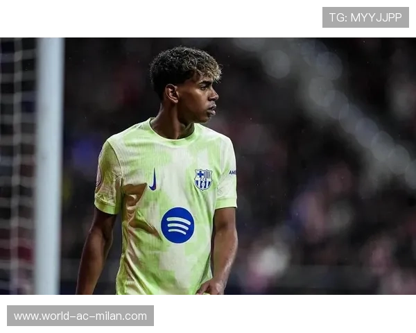 巴萨围攻马竞禁区,亚马尔抽射被门将托出 巴萨围攻马竞禁区,亚马尔抽射被门将托出