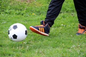 ac米兰球队官网-青少年体育锻炼激励机制及干预措施，青少年体育训练励志