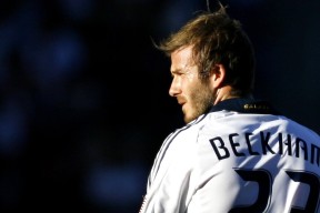 ac米兰中文官方网站-“东安湖赛场：跑酷与龙舟并肩上演速度与力量的碰撞”